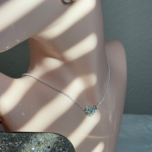 🤍 Elegant S925 Silver Heart Pendant Necklace 🤍 - Picture 10 of 10